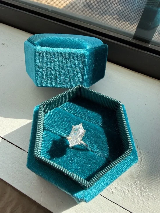 Teal Velvet Hexagon Ring Box with Solitaire Ring - Picture 1 of 1